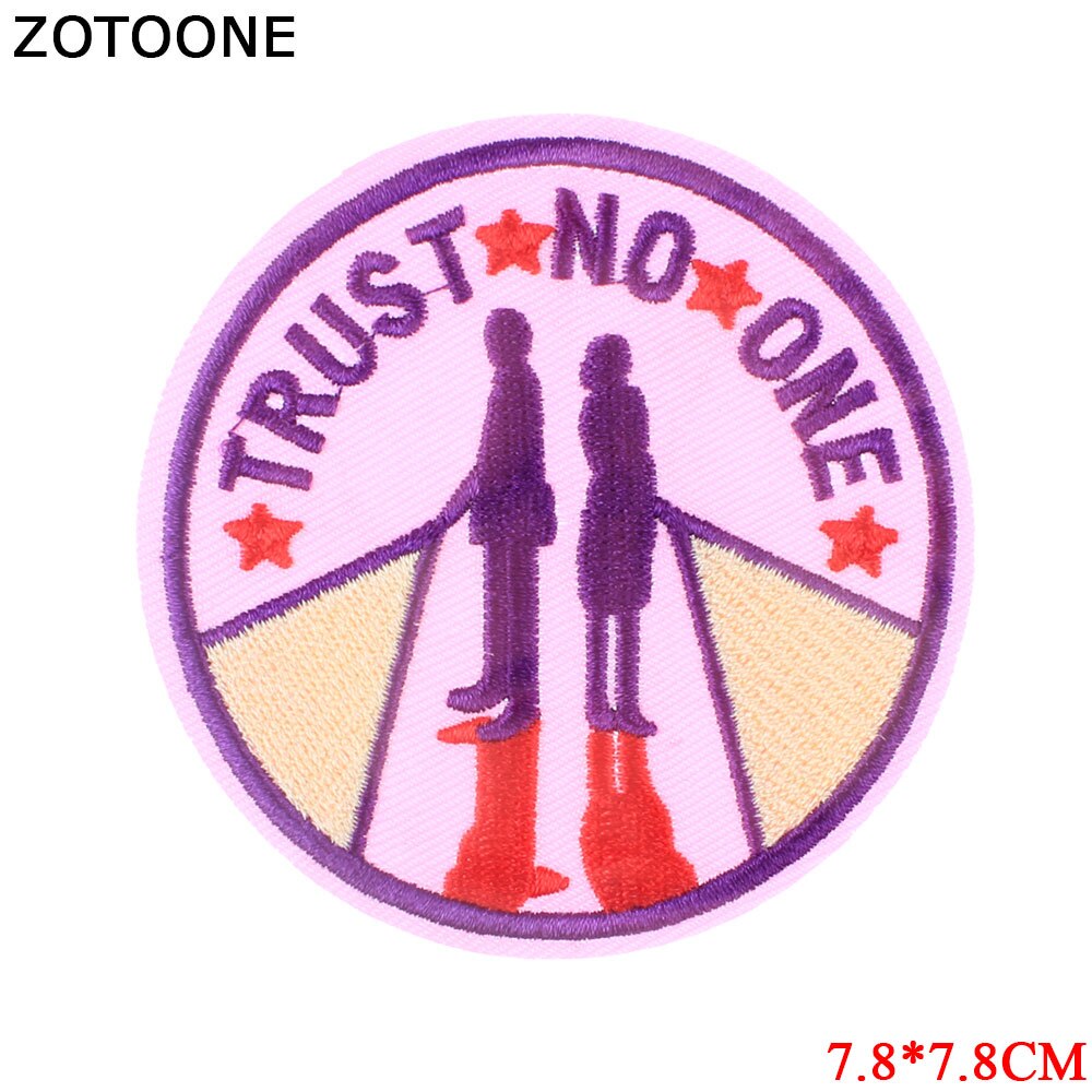 Zotoone Kleurrijke Letters Cirkel Patch Voor Kleding Geborduurde Kleding Patches Toepassingen Badges Stickers Applique Voor Kledingstuk: 614