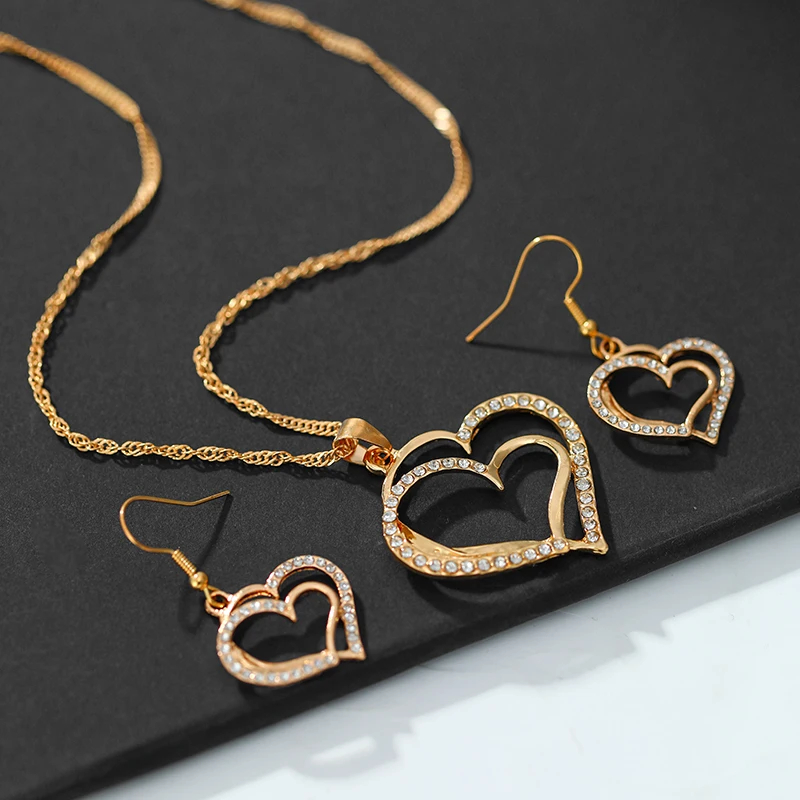 3 Pcs Set Heart Shaped Jewelry Set Of Earrings Pendant Necklace For Women Exquisite Rhinestone Double Heart Jewelry Set