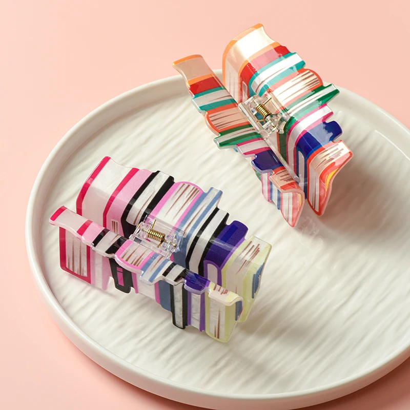 1 Stück koreanischer Stil Buchform Acryl Wasser Welligkeit Platte Haarspange für Frauen – einzigartiges Haarklammer Haarnadel Ornament