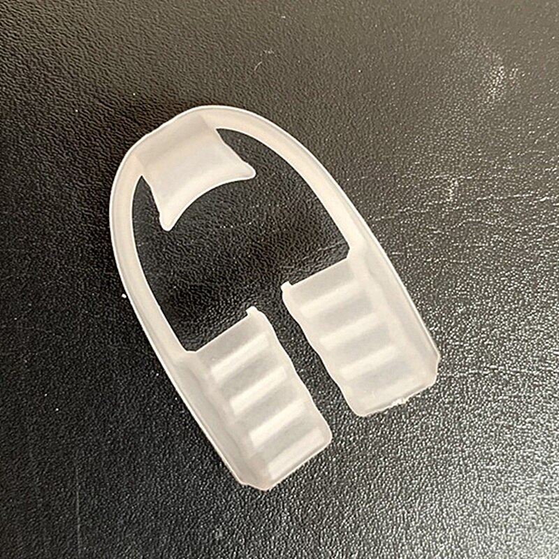 Mouth Guard Tanden Bruxisme Siliconen Mond Guard Voorkomen Night Sleep Aid Gereedschap Voorkomen Knijpen Slijpen Niet Giftig Een size