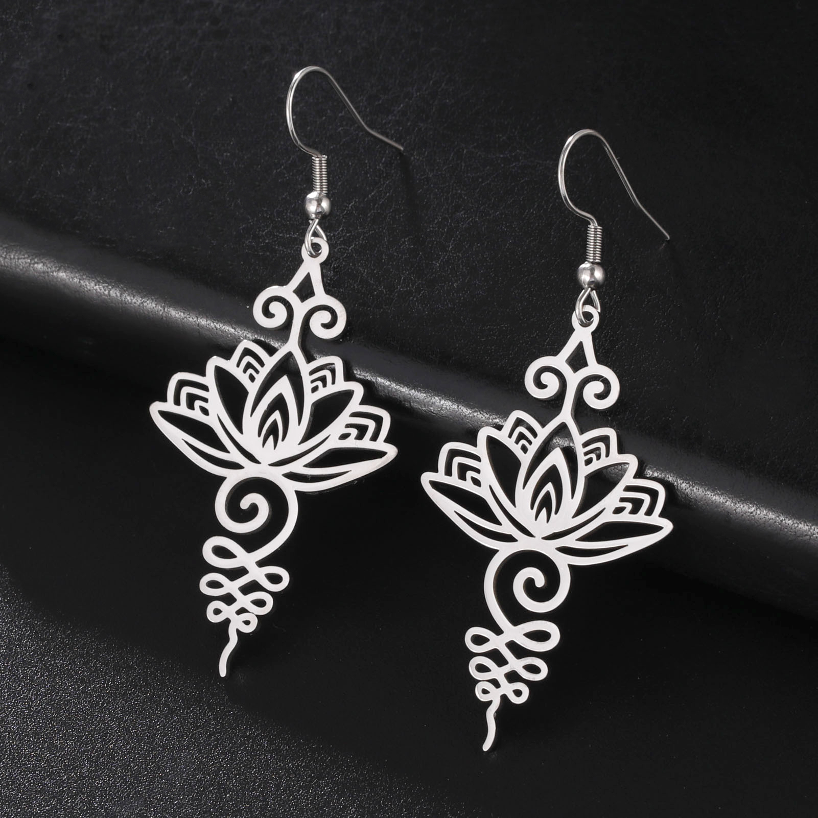 Unift Pendientes góticos de acero inoxidable para mujer y hombre, aretes de pentagrama de Triple runa, fase lunar, joyería Vintage, Piercing de oreja, nudo de bruja