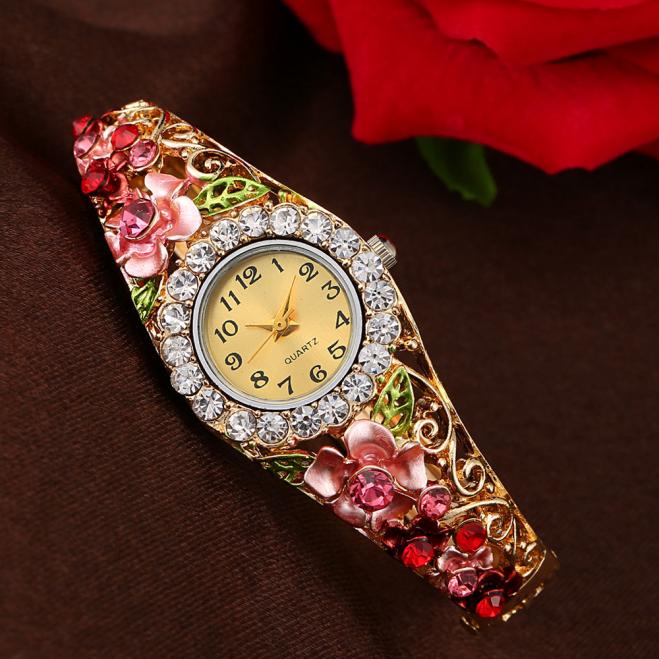 Womens Watch Women Quartz Luxury Crystal Flower Bracelet Watch Women Watches Top Brand Luxury Luxury Diamond: Red