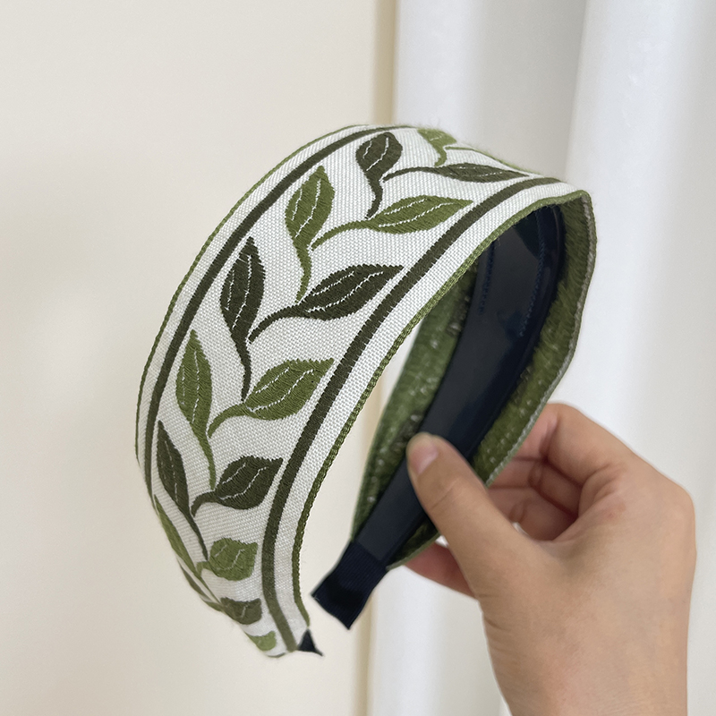 Nuovo stile bohéaspetto ricamo fascia etnica a tesa larga cerchio per capelli foglia fiore modello accessori per capelli copricapo: Beige