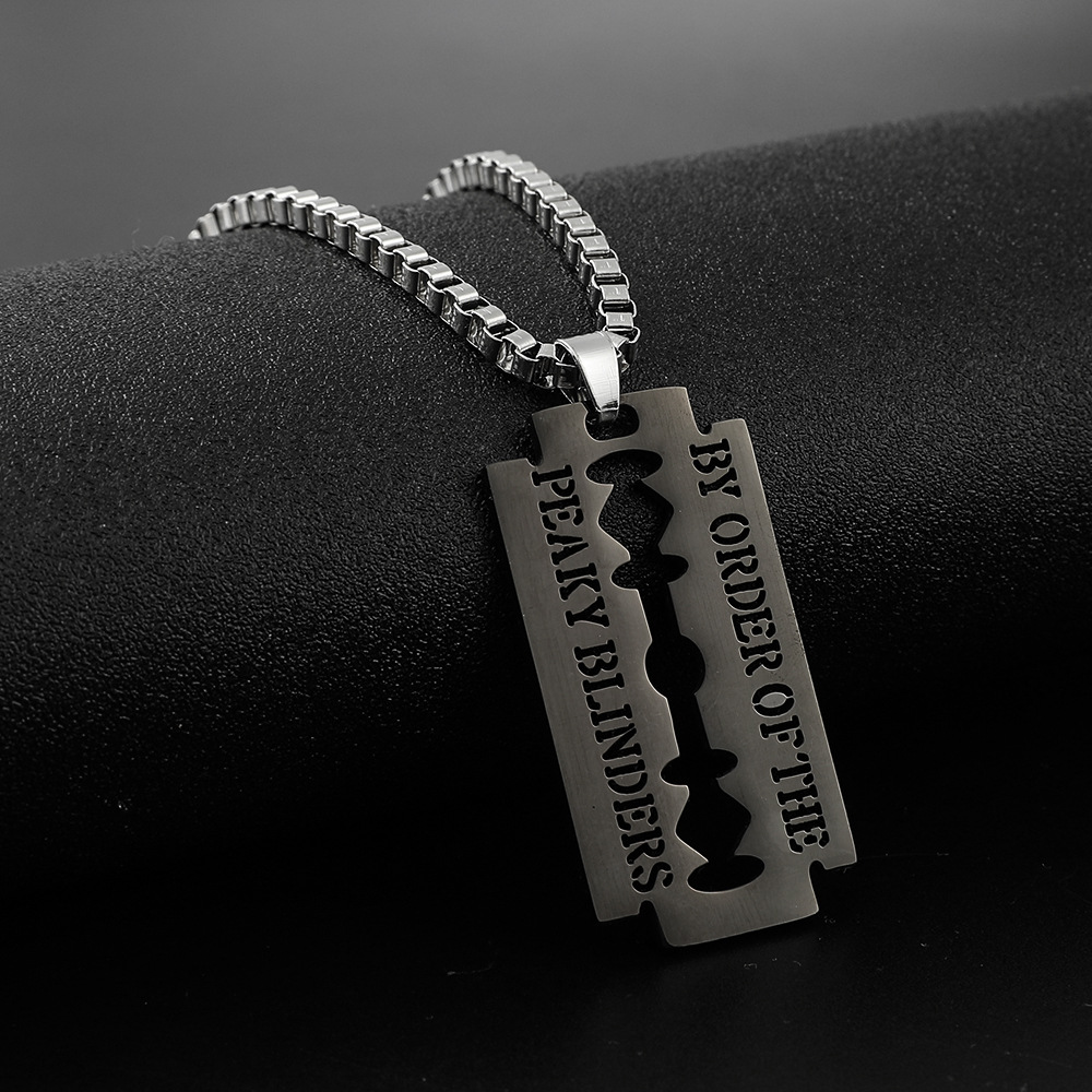 Joyería de Hip-Hop Rock para hombre y mujer, collares con colgante de hoja de afeitar con llama de acero inoxidable, joyería Punk, novedad de: Cobalto violeta