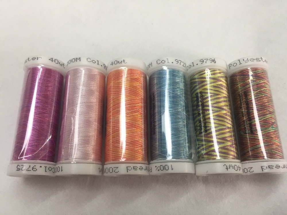 Simthread bonte kleuren multi-kleuren polyester borduurgaren 6 kleuren 300 yards per spool