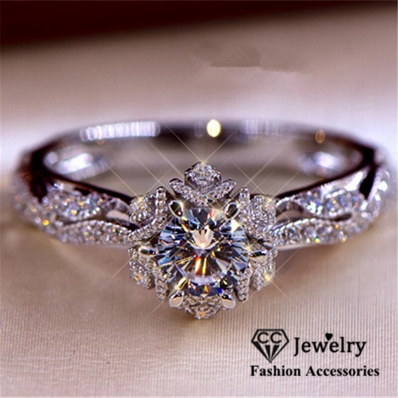CC Trouwringen Voor Vrouwen Wit Vergulde Holle Bloem Zirconia Vintage Fijne Sieraden Bruidsverjaardag CC3135