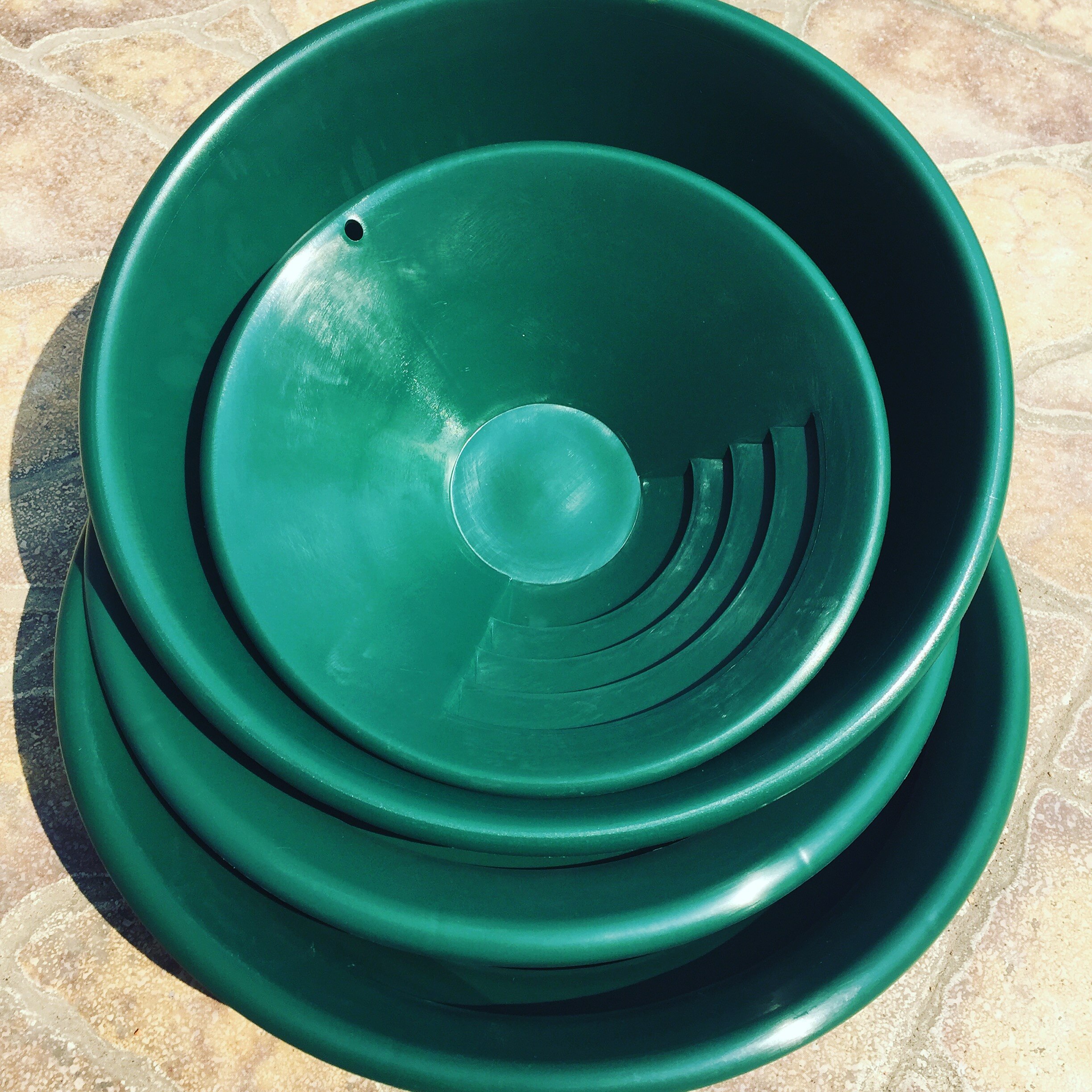 Green Plastic Gold Pan Basin Nugget Mining Dredging Prospecting for Sand Gold Mining Manual Wash Gold Panning Equipment