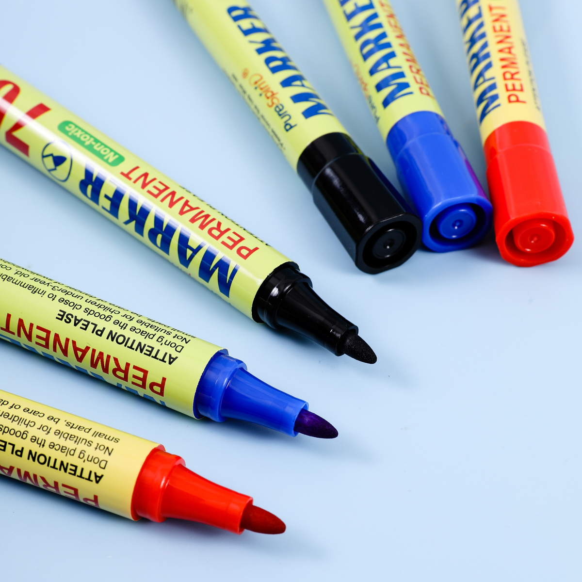 4pcs Large Capacity Waterproof Markers, Bold Tip, Non-Erasable For Plastic Surfaces