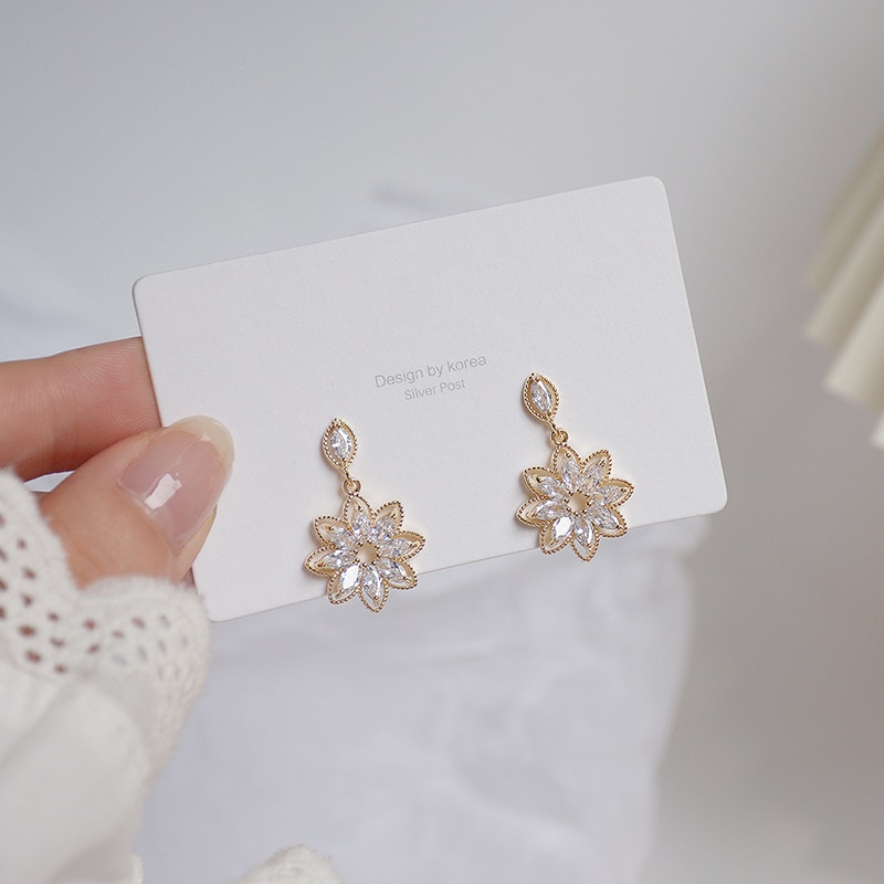 Boucles d'oreilles en or véritable avec fleur coréenne 14K pour femmes, boucles d'oreilles en zircone ajourée, Bijoux de mariage,