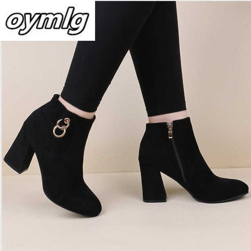 Rétro femmes et velours femmes bottes Vintage bloc talon bottines côté fermeture éclair talons hauts femmes chaussures grandes tailles 35-43
