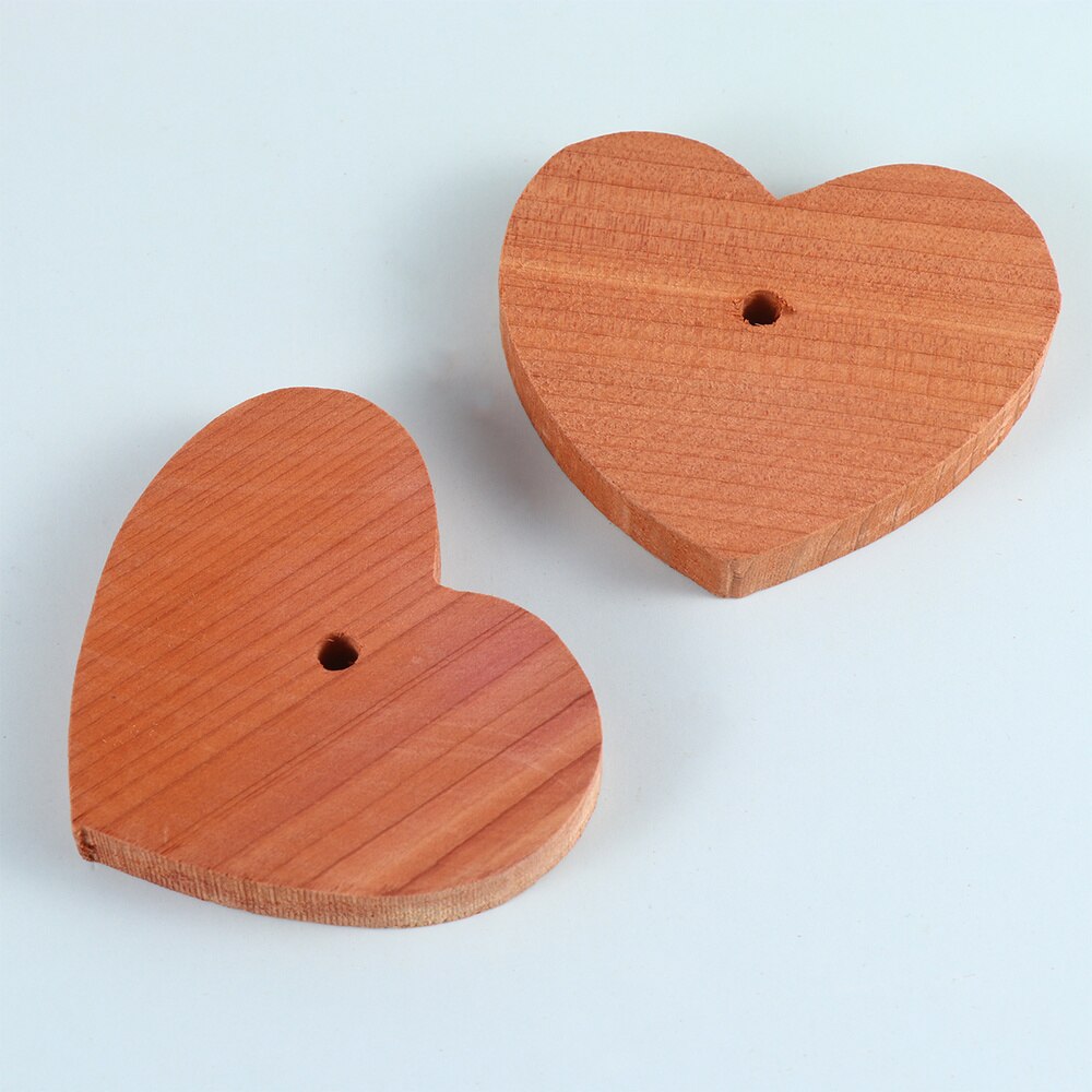 10pcs Cedar Wood Chips Heart Shape Cedar Wood Slices Mothproof Wardrobe Cedar Wood Chip