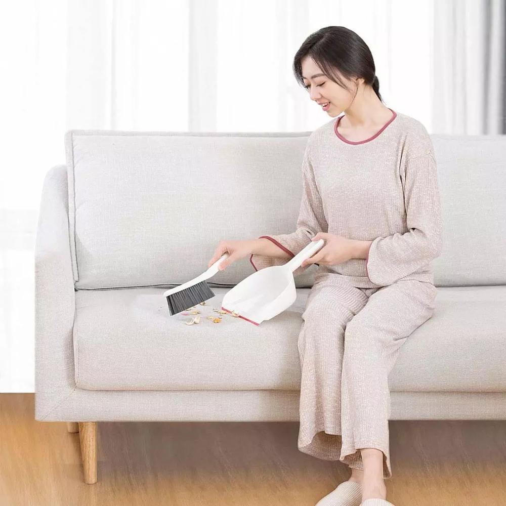 Cleanhome Mini Desktop Sweep Cleaning Brush with Small Broom Household Dustpan Set Dust Brush Floor,Desk,Bed Cleaner