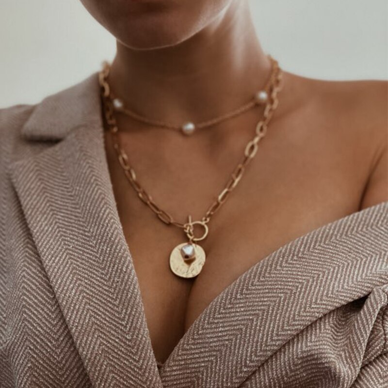 Bohemian Multi-layered Portrait Coin Necklace For Women Gold Geometric Round Lock Pendant Necklaces Sweater Jewelry: CS51676