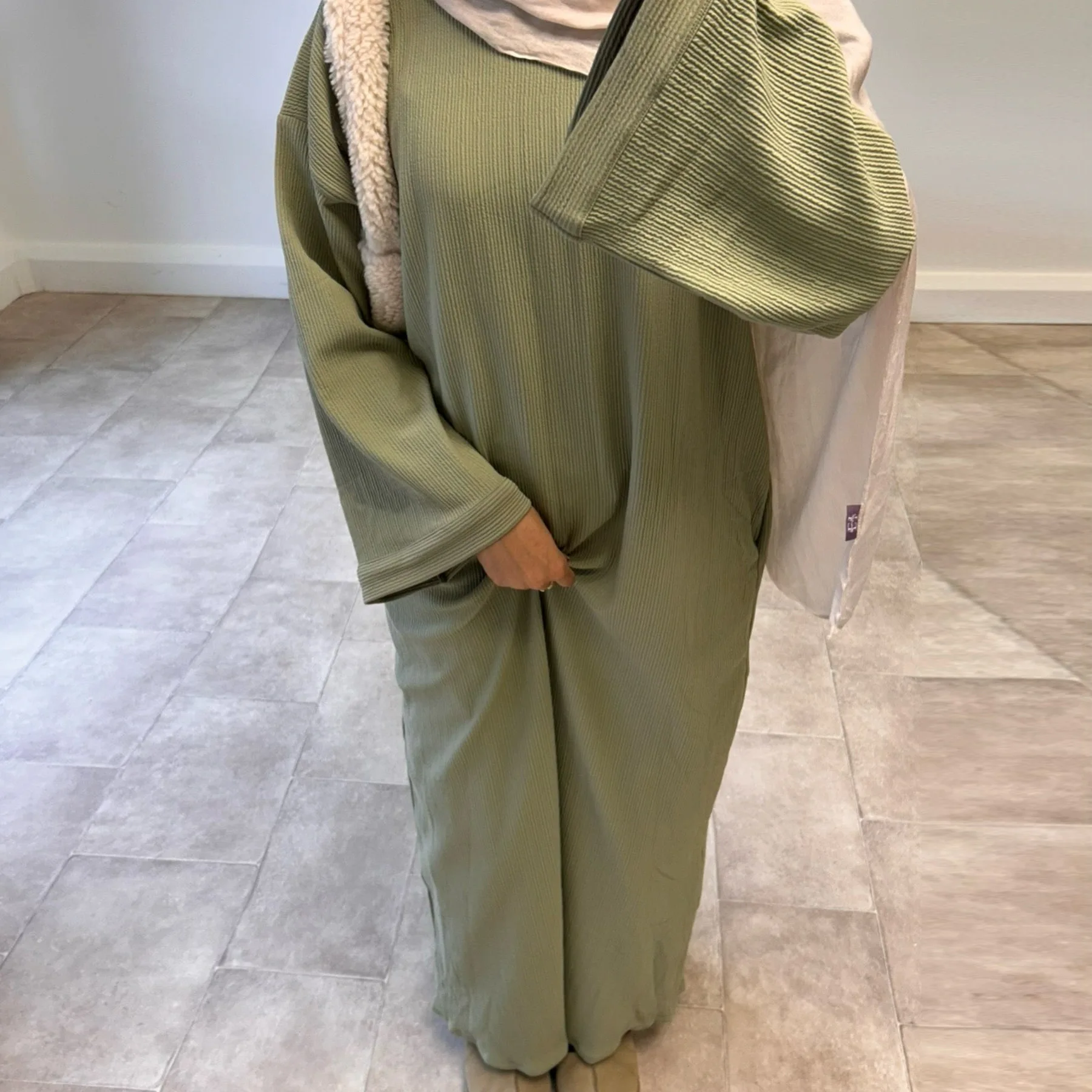 Robe Abaya en velours côtelé arabe pour femmes Ramadan dubaï femmes manteau musulman modeste hiver Islam vêtements nouvelle Robe solide turquie: L / Cyan