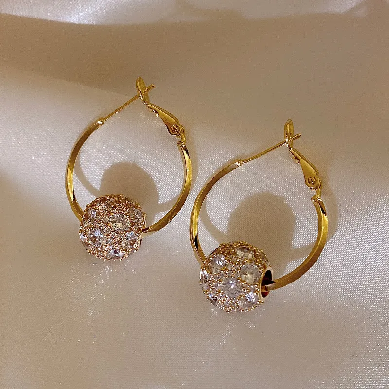 Pendientes giratorios chapados en oro Real para mujer, joyería de coreana, cuentas de circón redondas, accesorios de de graduación de lujo