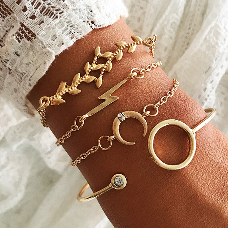 Europese En Amerikaanse Armband Sets Mode Ol Geometrische Ot Gesp Veelzijdige Hand Ornament Accessoires Vrouw Sieraden Vrouwelijke: Licht Geel Kleur