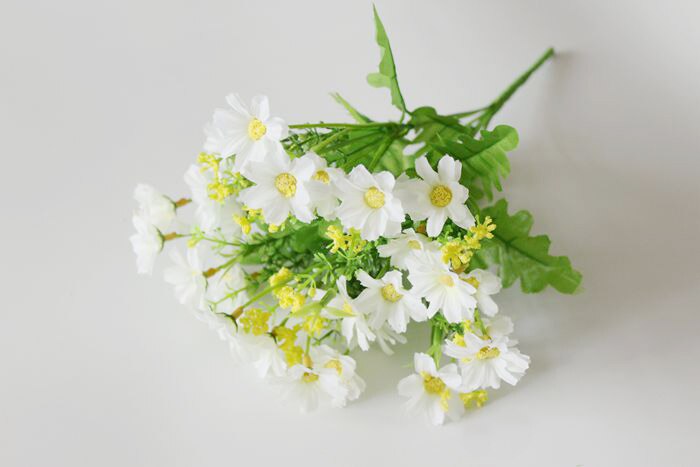 Artificial Flower Bouquet, Preserved Silk Daisy, for Indoor and Outdoor Decoration, Home and Office, 28 Heads, 1 pc: WHITE