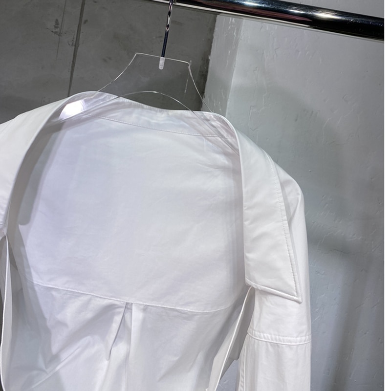 Camiseta blanca informal Irregular TWOTWINSTYLE para mujer, Blusa de manga larga con cuello de solapa, ropa de de verano para mujer, novedad