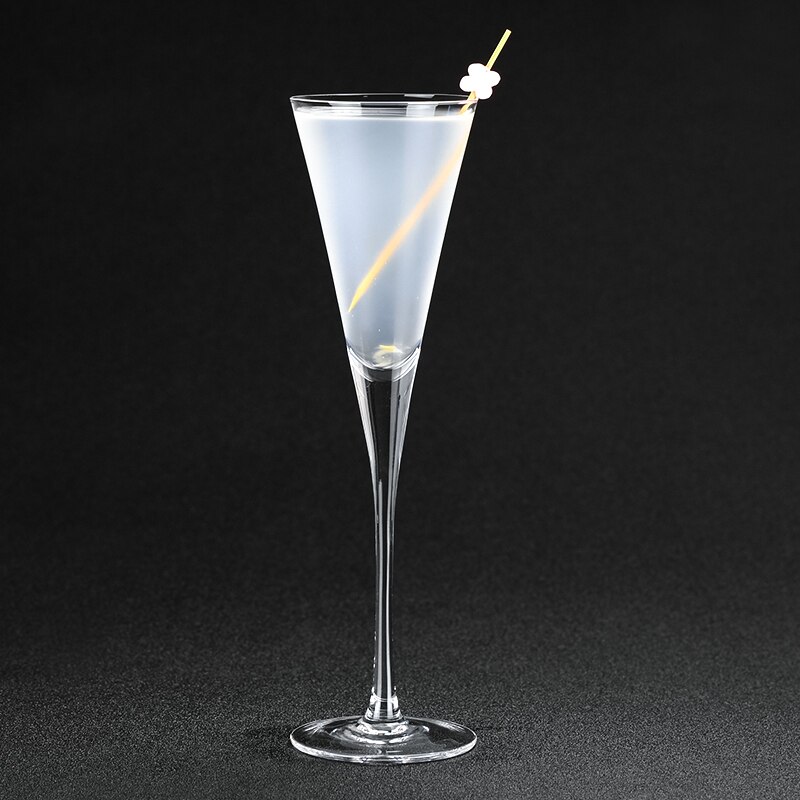 Lead-free Crystal Triangle Cocktail Glass Champagne Goblet Martini Glass Sparkling wine Glasses 145ML