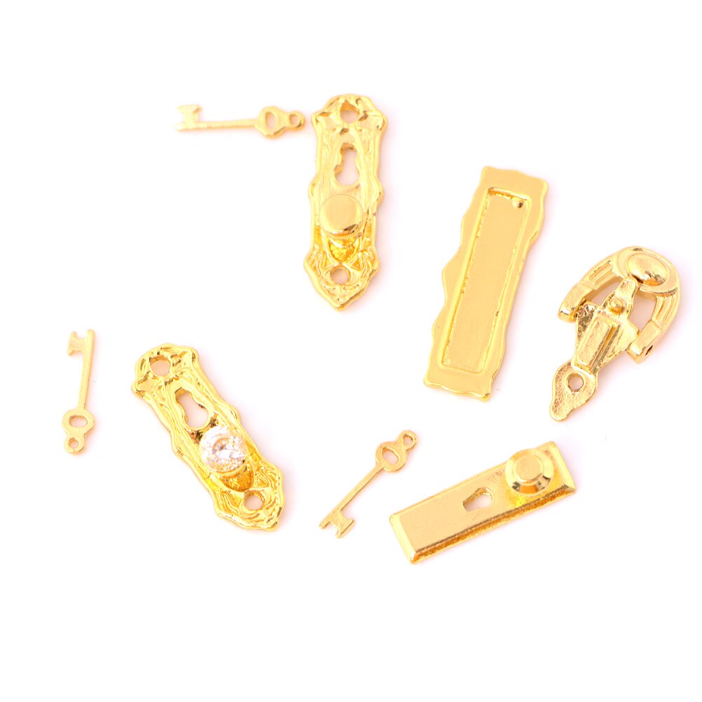 1Set Pop Miniatuur Gold Metalen Deurslot Klopper Doorplate Key Decor Ambachten Poppenhuizen Accessoires