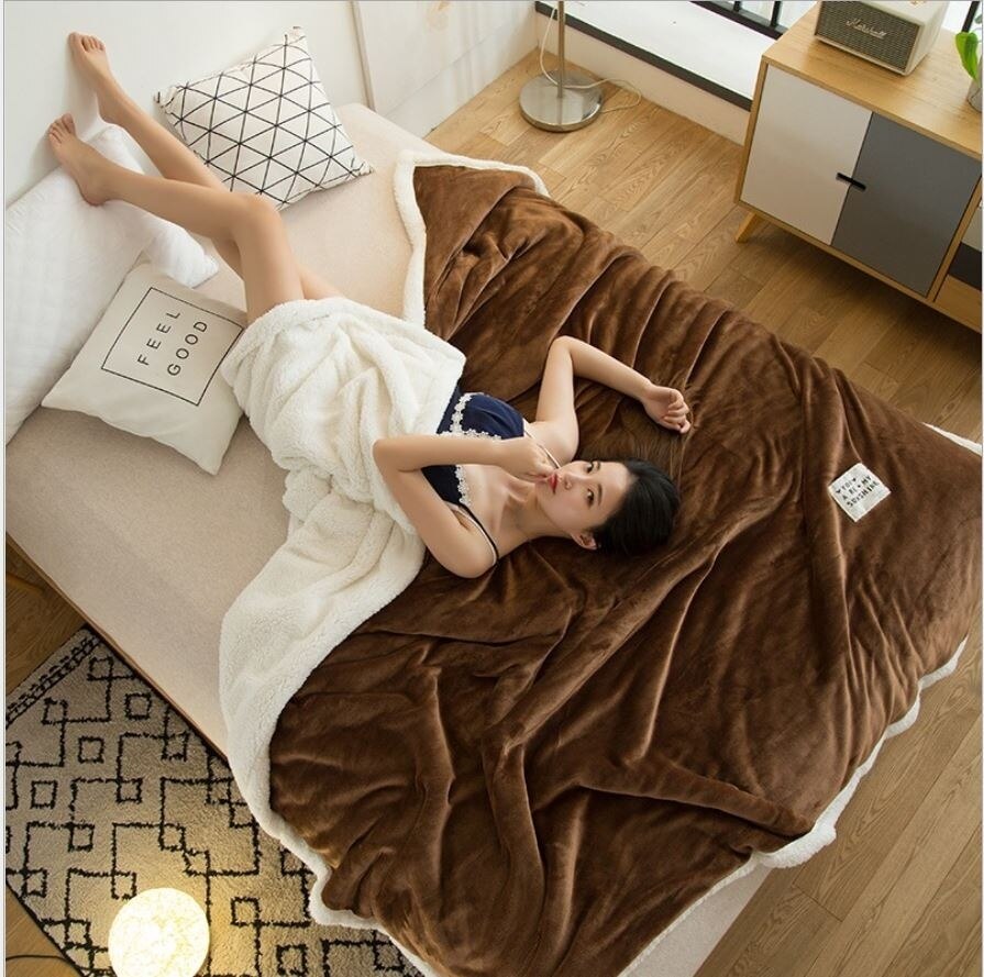 Super Weiche Doppel-schicht Lamm Plüsch Flanell Decke gepolstert Bett warm in Winter klimatisierte Decke König größe Decken: darkbrown / 180cm durch 200cm