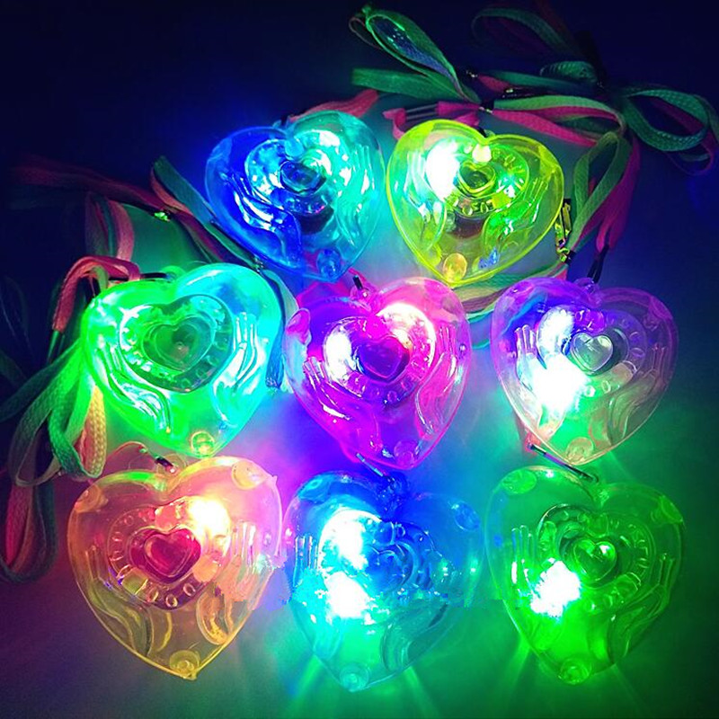 Love Heart LED Light Up Flashing Blinking Necklace Pendants Kids Glowing Necklaces Birthday Glow Party Supplies