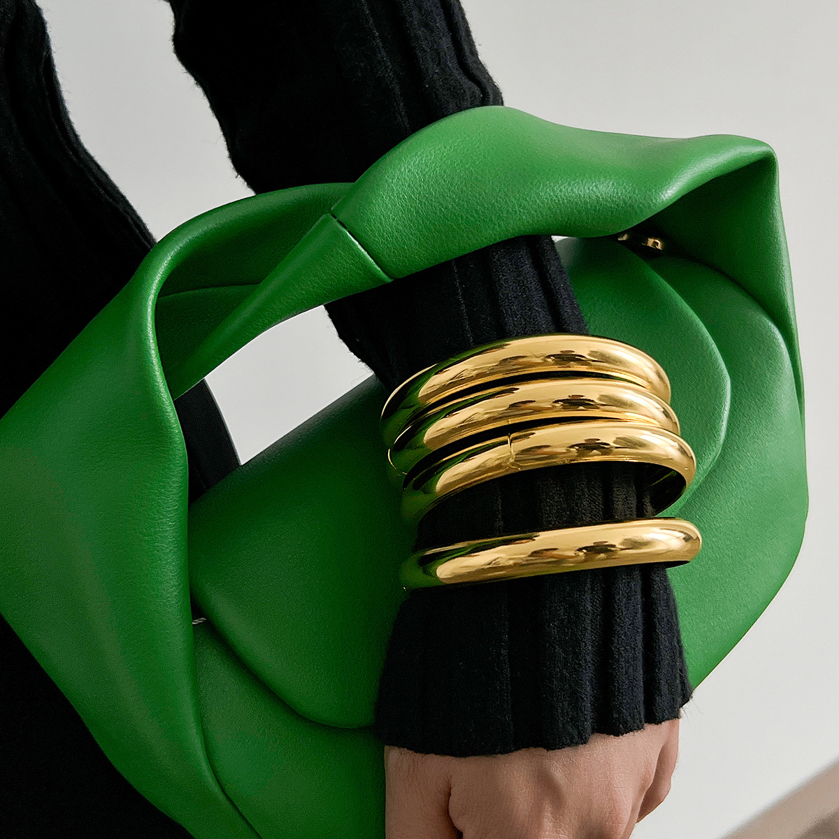 Conjunto de brazalete ancho Irregular Punk exagerado para mujer, pulseras de Metal gruesas de Color dorado Vintage, de joyería de mano para hombre: Color amarillo dorado claro