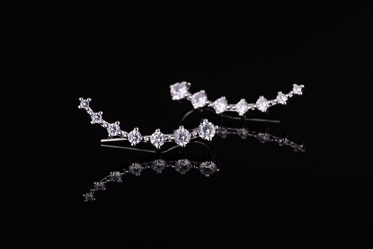 Shiny Crystal 30% Silver Plated Ladies Stud Earrings Jewelry Anti-allergic Female