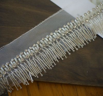 Tube en gaze maille de luxe à franges 5cm | tube de perles avec dentelle, perles, accessoires de bandeau pour vêtements décoratifs faits à la main, bricolage: white silver
