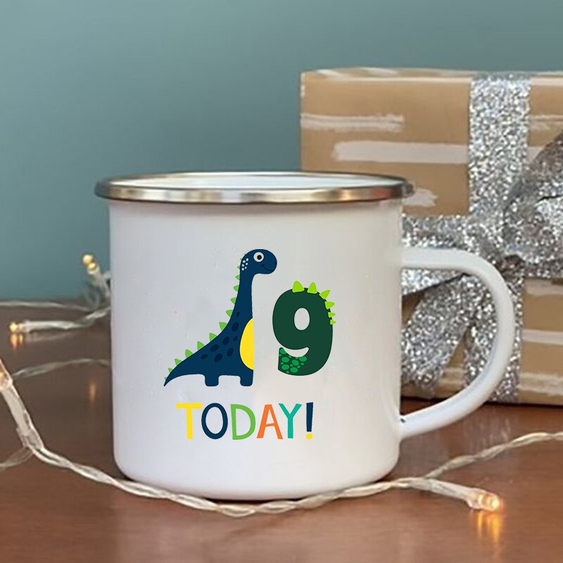 Dinosaurier Geburtstag Anzahl Drucken Becher Kreative Wasser Saft Tasse Trinken Nachtisch Milch Emaille Becher Griff Getränk freundlicher Geburtstag: XH2301-A015WH-8