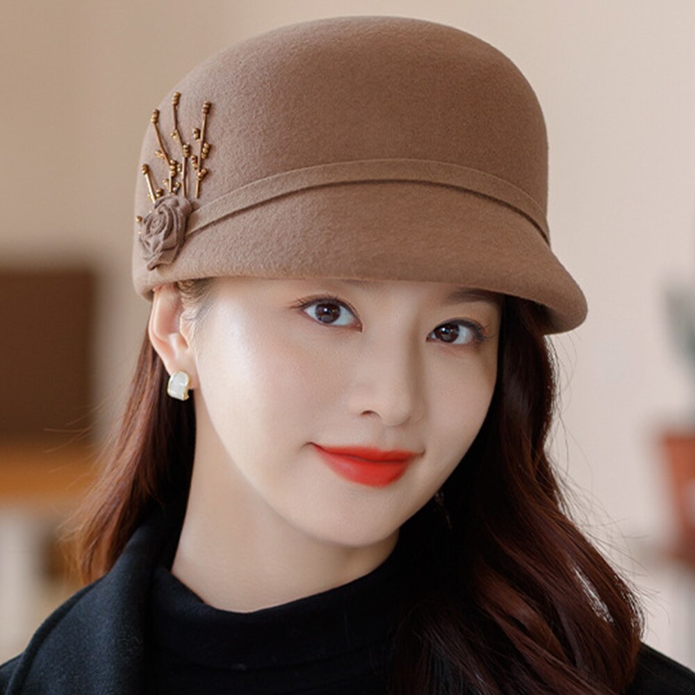 FS 2021 inverno caldo feltro di lana da donna cappellino da strillone cappelli berretto da donna coreano cappello a visiera pittore cappellini con accessori di fiori di lana