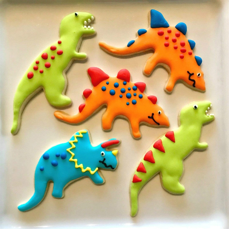 KENIAO Dinosaur Cookie Cutters Set - 6 Piece - T-Rex, Triceratops, Stegosaurus, Brontosaurus, Pterodactyl - Stainless Steel