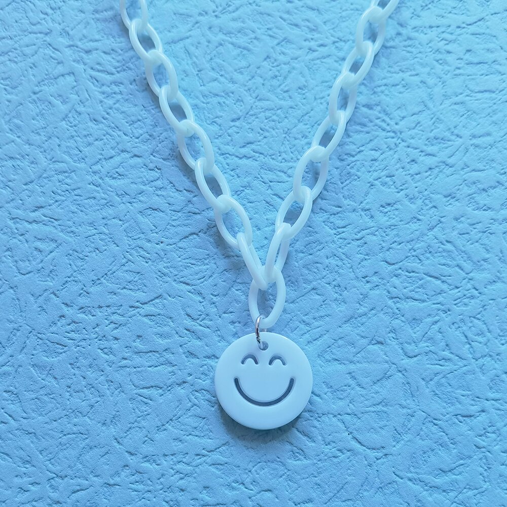 ZX collana con ciondolo a forma di faccia rotonda Color caramella per donna collana con catena in resina geometrica dichiarazione gioielli all&#39;ingrosso INS: white