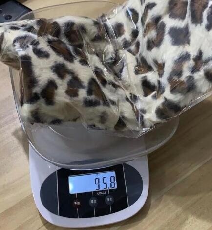 Women Leopard Print Scarves Wraps Winter Faux Villus Scarf Outerwear Lady Pearl Scarf Warm Multi-purpose Shawl Scarf Scarves