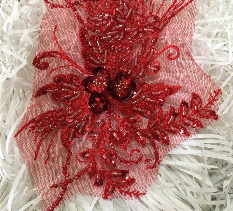 3d spetsar blomma handgjorda pärlor tunga spetsar blomma broderier spets tillbehör kläder dekoration broderi tyg lappar: Röd