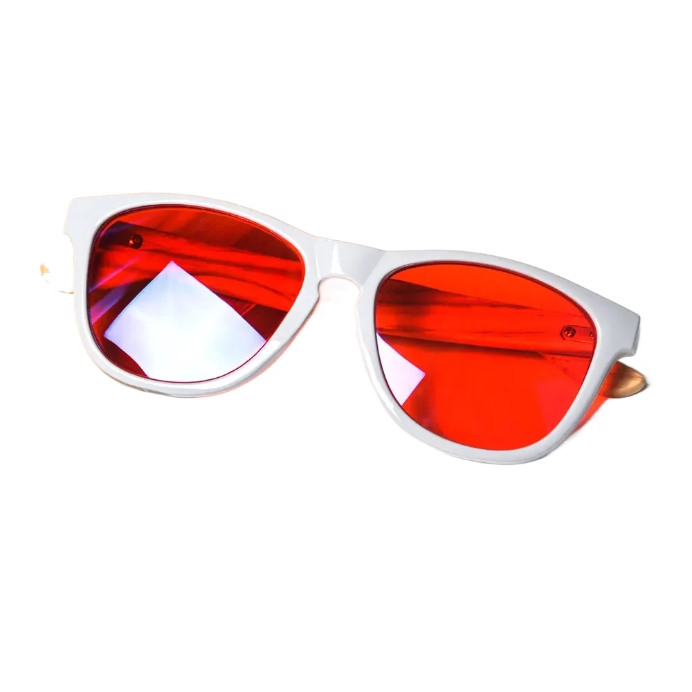 Sinistä valoa estävät lasit punaiset linssit parempaan uneen oranssit linssit pitkäaikaiseen työskentelyyn, ei aurinkolasit ulkokäyttöön