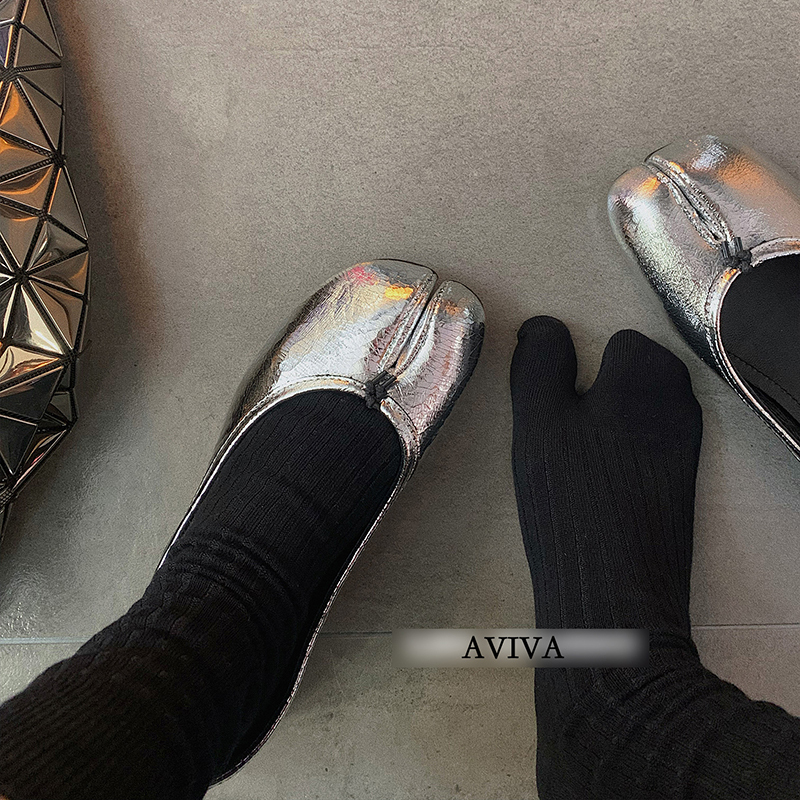 Alta qualidade penteado algodão split toe mulher meias cor sólida simples confortável macio de dois dedos japonês harajuku feminino tabi sox: Preto