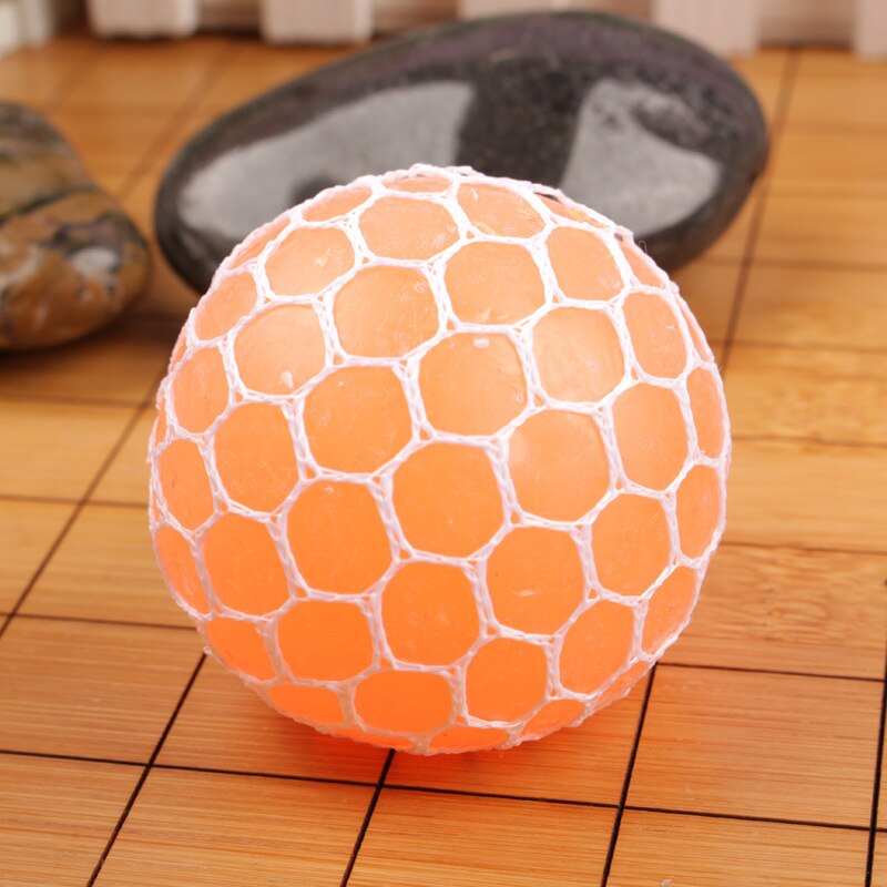 1Pc Decompressie Speelgoed Hand Squeeze Release Druk Kristal Druif Rubber Volwassen Werk Kleurrijke Bal Kinderen Creatieve Zachte Speelgoed 6cm: F