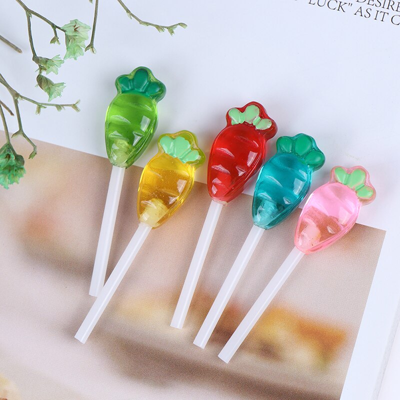 4Stck 1/12 Gefälschte Zucker SchöNe Harz Karotte Lutscher Mini Handwerk Bonsai Mikro Landschaft Gebühr Garten Miniaturen Dekoration