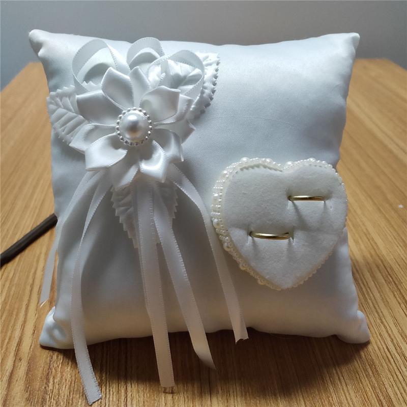 Hochzeit Ring Kissen Romantische Stilvolle Weißes Quadrat Blume Ring Kamelie Herzförmigen Kissen Ehe Lieferungen für drinnen draussen