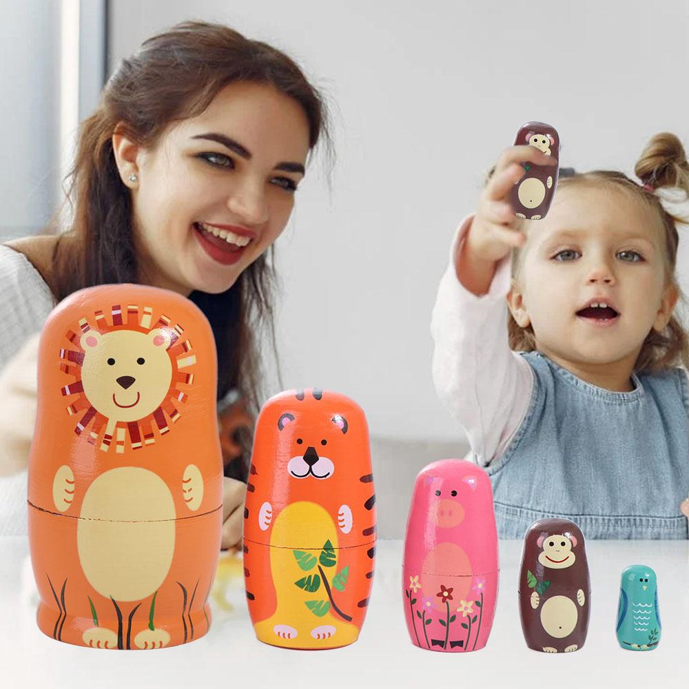 Adorno de madera anidado decoraciones hechas a mano Matryoshka patrón de animales de 5 capas apilamiento