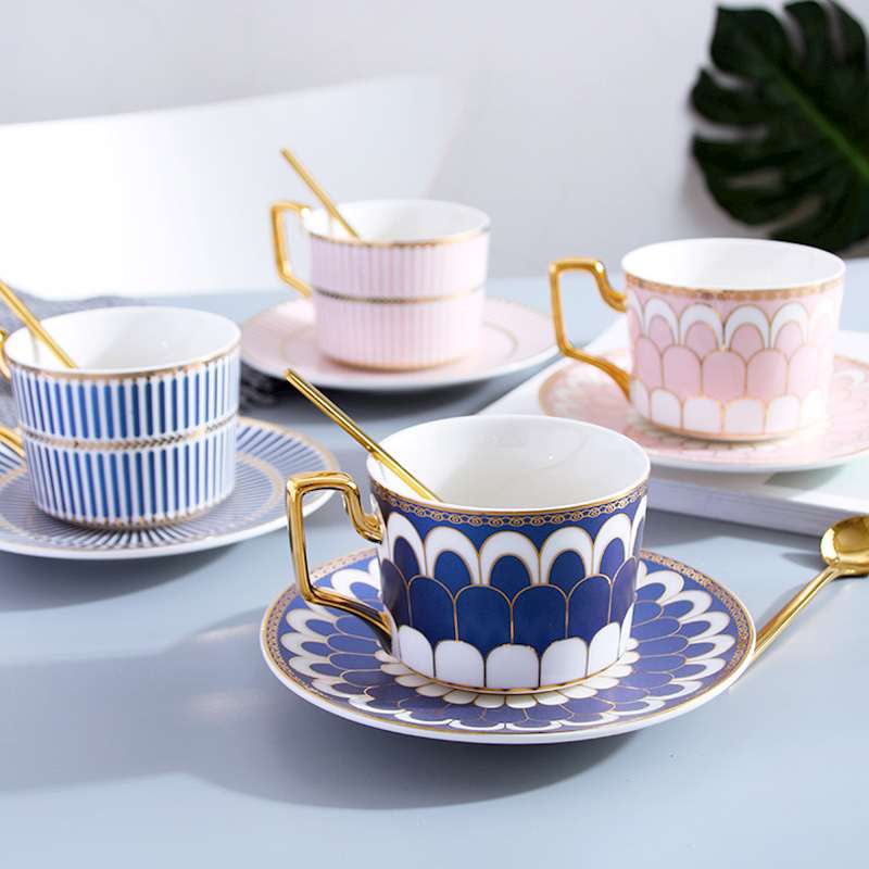 Porseleinen Kop En Schotel Bone China Koffie Set "C" Top Grade Schets In Goud Thee kop En Schotel Set