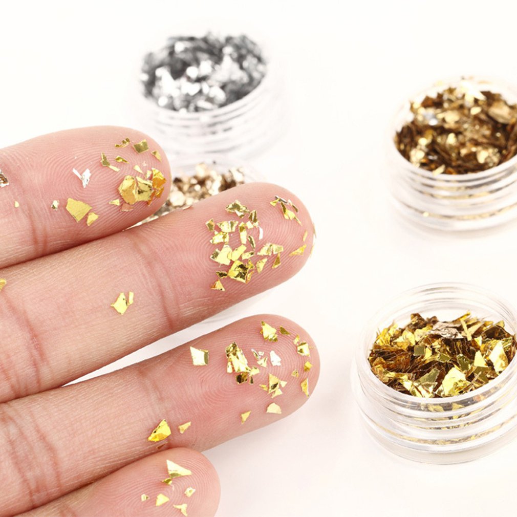Les bijoux à ongles ne spéculent pas sur les pièces de platine en or et en argent