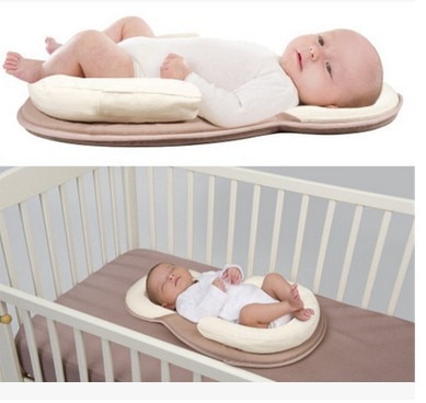 Fødselstid spædbarn korrekt anti-migræne spædbarn pude sovepude ding wei zhen baby pude anti-overløb mil: Jov beige anti-faldende seng