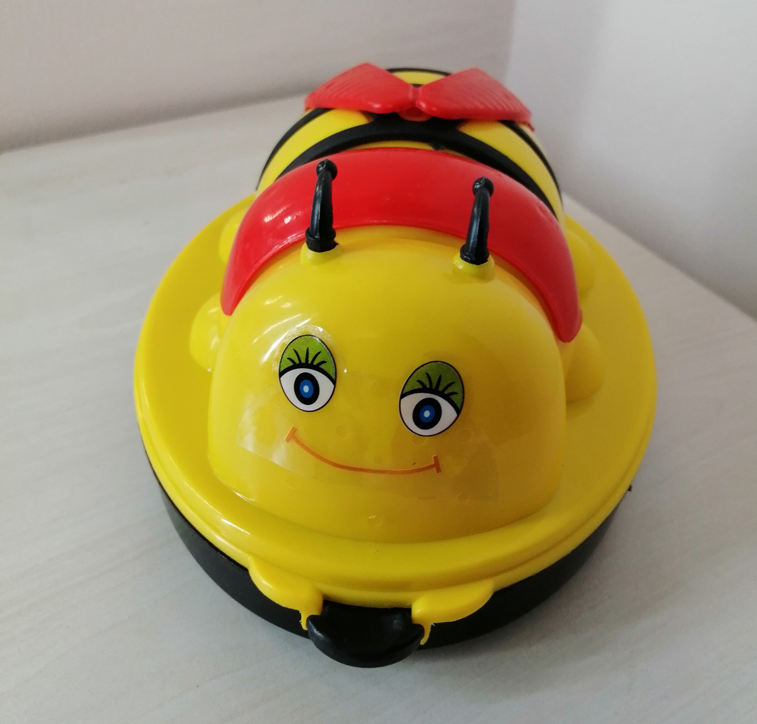 Bee Carpet Sweeper, Sweeper, Bee Hand Sweeper 2 Whisk Plastic Product