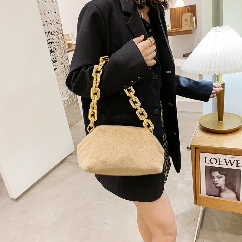Torebka damska na ramię luksusowa torebka i torebki torebki damskie z futra zimowego dla kobiet 2020 złoty gruby łańcuch sprzęgło ręczne mała torebka damska