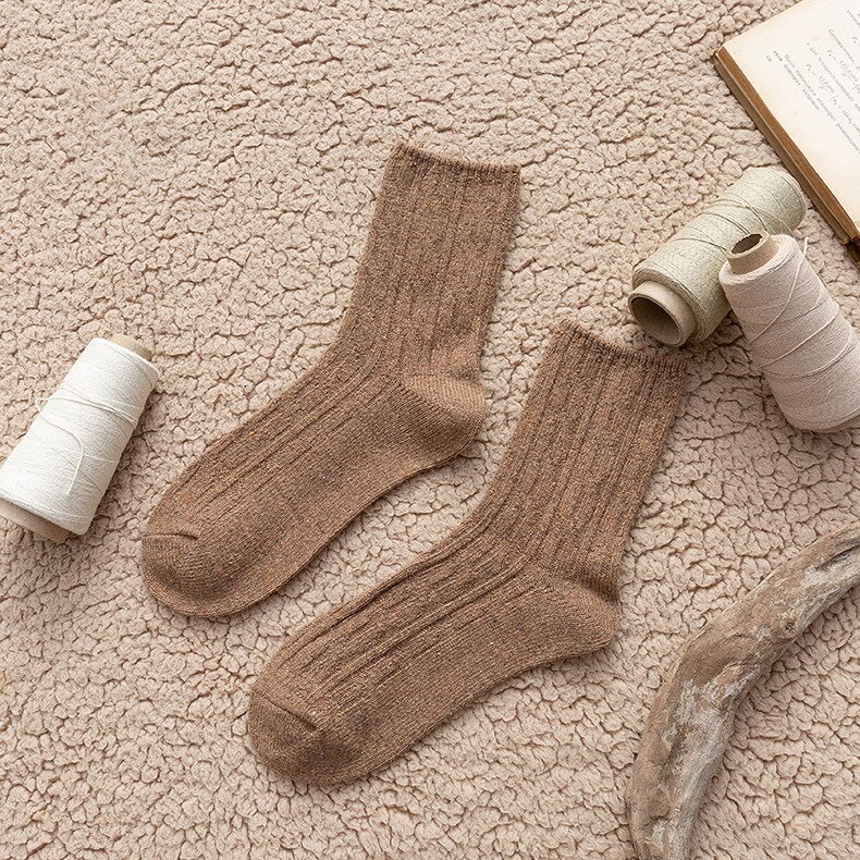 Moda zimowe skarpetki damskie długie skarpetki dziewczyny Korea styl kolor oddychające zwykły bawełniane skarpetki dama retro ciepłe długie wysokie jakości: kawa