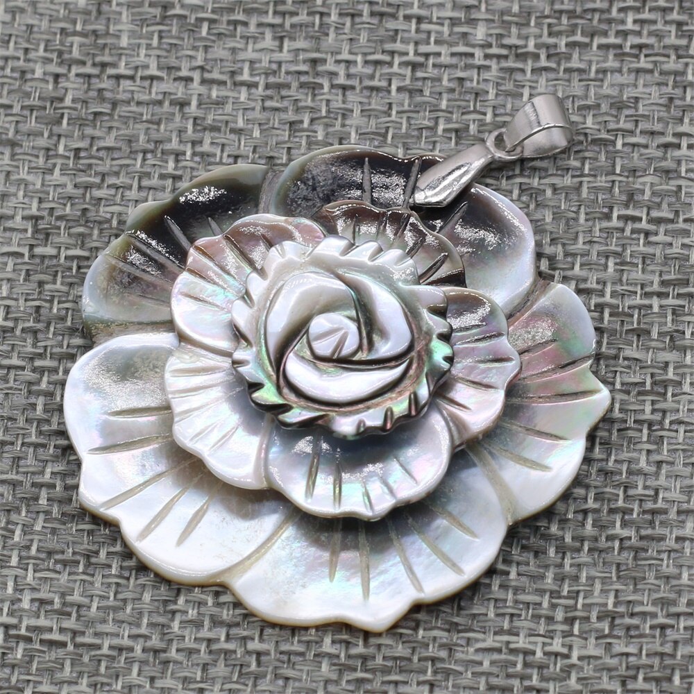 Natural Shell Flower Pendant Shell Pendant for Making Women DIY Neckalce Exquisite Size 47x47mm