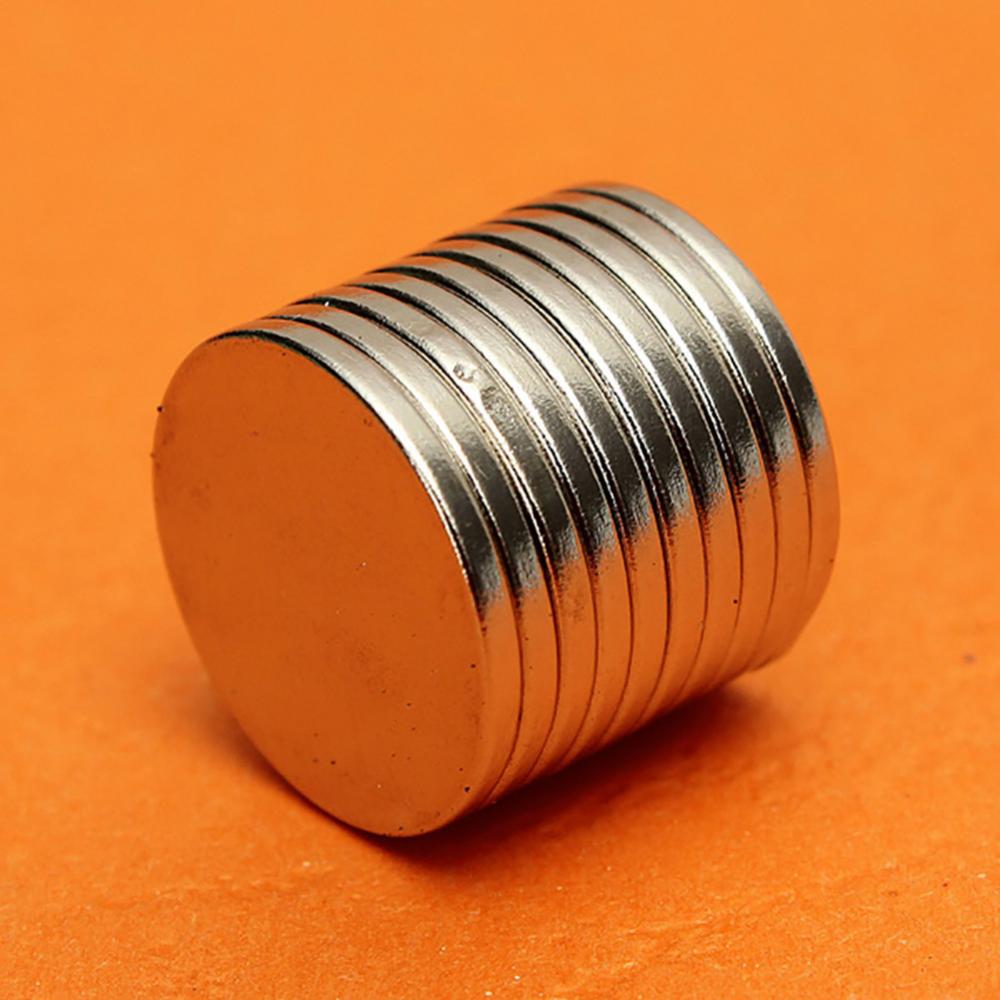 10 kpl 15 x 1.5mm n50 monikäyttöinen pyöreä levy harvinaisten maametallien tee itse erittäin vahvat magneetit jääkaapin askartelu akustiseen kenttäelektroniikkaan