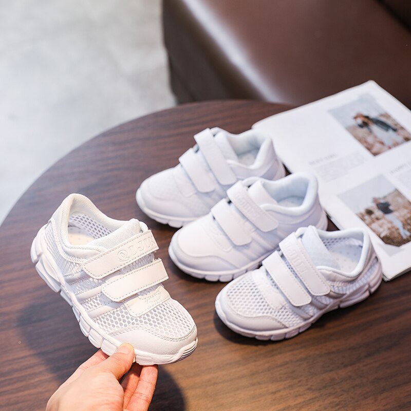Barnskor sommar andas mesh barn fritidsskor luftnät vit sport sneakers pojkar skor flickor sandaler gummi